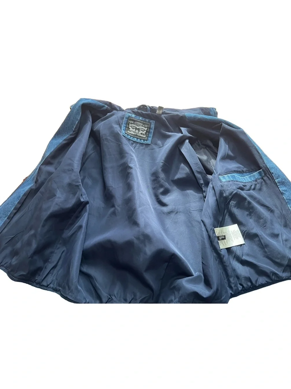 Levi’s Men’s Hooded Denim Jacket Medium NWOT – Indigo Zip Front – LM40C972